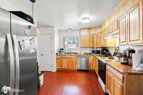 8630 E 10th Ave, Anchorage, AK 99504 photo 9