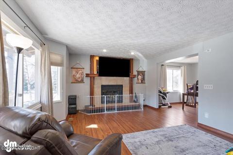 17517 Kiloana Ct, Eagle River, AK 99577 photo 8