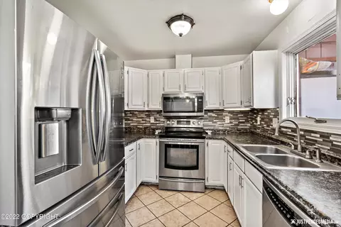 7710 E 4th Ave, Anchorage, AK 99504 photo 6