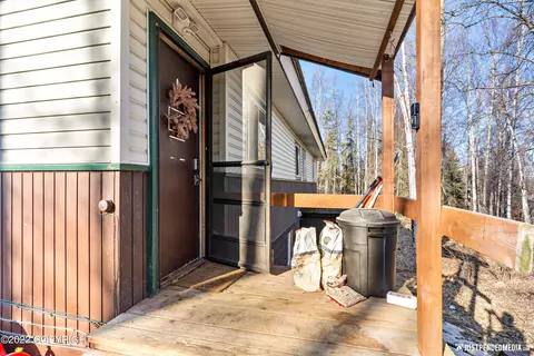 11142 Mausel St, Eagle River, AK 99577 photo 9