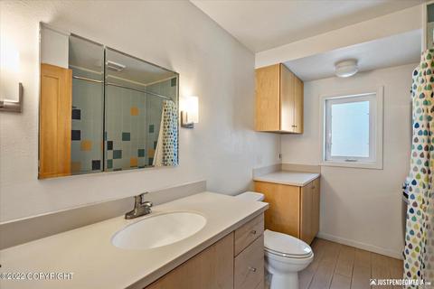 3433 E 19th Ave, Anchorage, AK 99508 photo 16