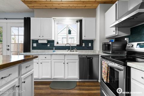 11221 Mausel St, Eagle River, AK 99577 photo 14