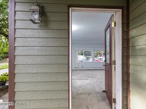 1600 E 40th Ct, Anchorage, AK 99508 photo 13