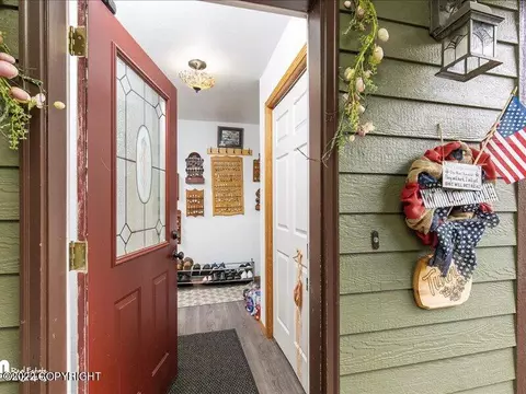 1600 E 40th Ct, Anchorage, AK 99508 photo 25