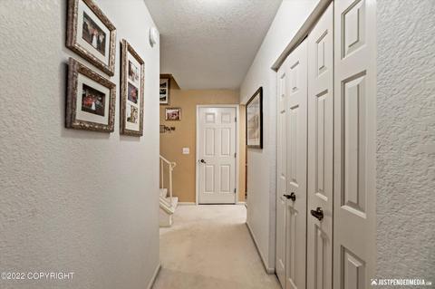 2134 Dawnlight Ct, Anchorage, AK 99501 photo 5