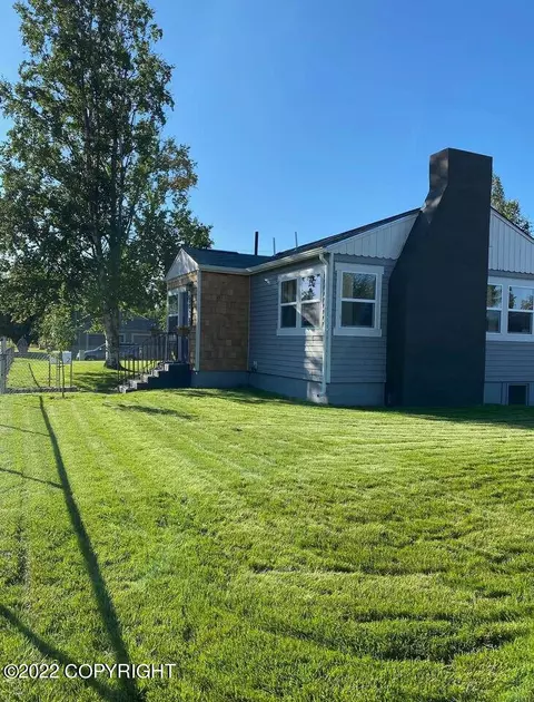 3025 E 15th Ave, Anchorage, AK 99508 photo 2