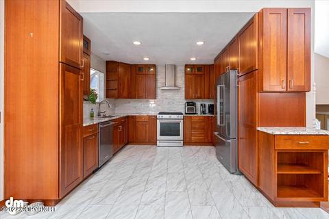 9823 Dinaaka Dr, Eagle River, AK 99577 photo 3