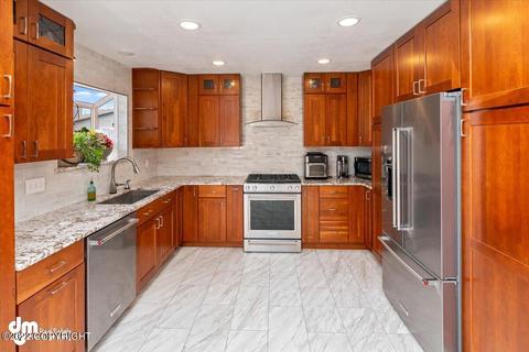 9823 Dinaaka Dr, Eagle River, AK 99577 photo 4