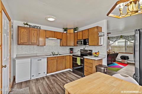 3217 Peterkin Ave, Anchorage, AK 99508 photo 10