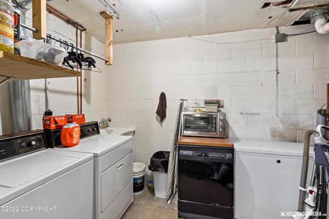 3217 Peterkin Ave, Anchorage, AK 99508 photo 17