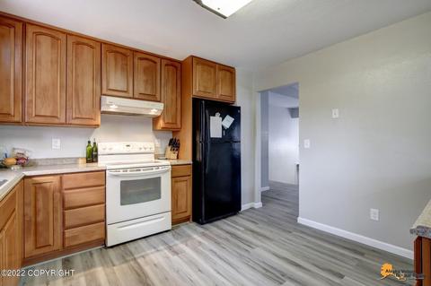 3375 Checkmate Dr, Anchorage, AK 99508 photo 9