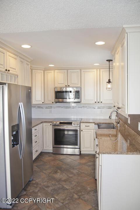 7349 E 17th Ave, Anchorage, AK 99504 photo 7
