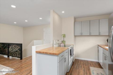 1308 E 27th Ave, Anchorage, AK 99508 photo 13
