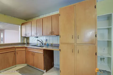 22186 Birchwood Loop, Chugiak, AK 99567 photo 10