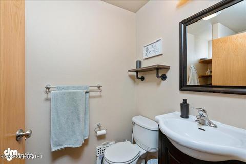 3434 E 17th Ave, Anchorage, AK 99508 photo 16