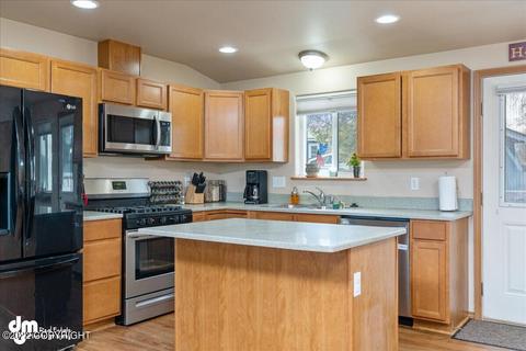 3434 E 17th Ave, Anchorage, AK 99508 photo 8
