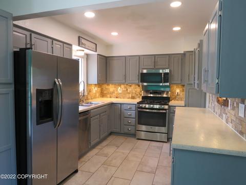17806 Kantishna Dr, Eagle River, AK 99577 photo 2