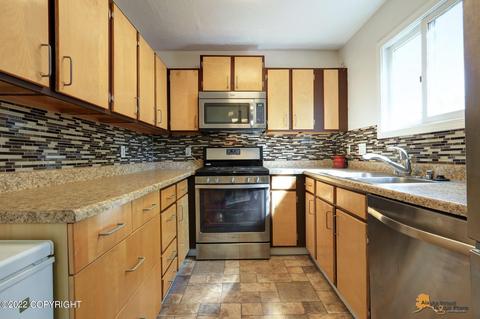 8071 Evans Cir, Anchorage, AK 99507 photo 18
