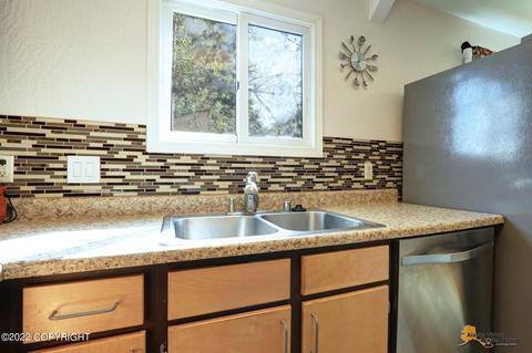 8071 Evans Cir, Anchorage, AK 99507 photo 19