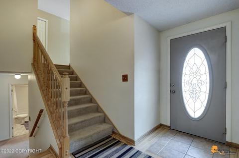 6123 Geromino Cir, Anchorage, AK 99504 photo 4