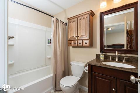 3326 E 16th Ave, Anchorage, AK 99508 photo 12