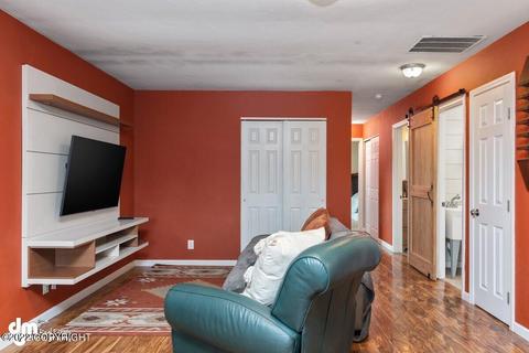 3326 E 16th Ave, Anchorage, AK 99508 photo 3