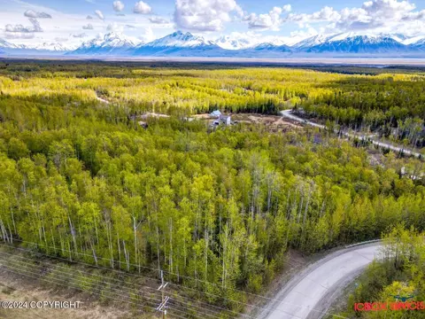 3749 S Pinnacle Peak Dr, Wasilla, AK 99654