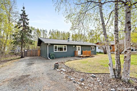 24236 Leos Rd, Chugiak, AK 99567 photo 2