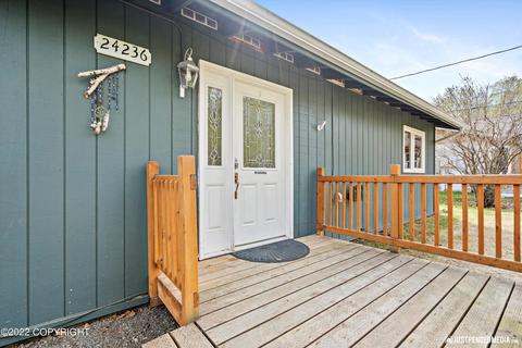24236 Leos Rd, Chugiak, AK 99567 photo 3