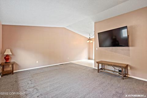 24236 Leos Rd, Chugiak, AK 99567 photo 5