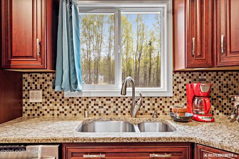 24236 Leos Rd, Chugiak, AK 99567 photo 12