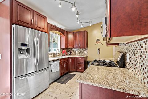 24236 Leos Rd, Chugiak, AK 99567 photo 9