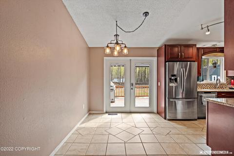 24236 Leos Rd, Chugiak, AK 99567 photo 8
