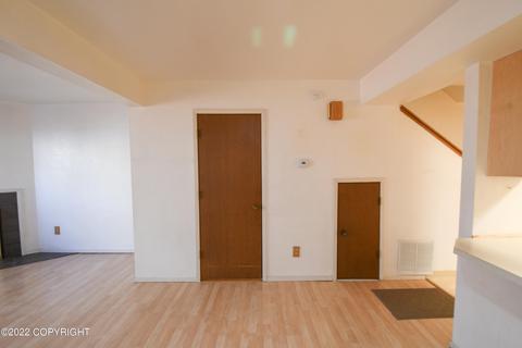 489 Dailey Ave # 2, Anchorage, AK 99515 photo 4