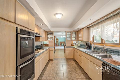 17634 Almdale Ave, Eagle River, AK 99577 photo 10