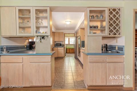 17634 Almdale Ave, Eagle River, AK 99577 photo 5