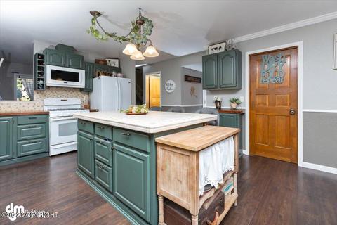 19424 Middleton Loop, Eagle River, AK 99577 photo 15