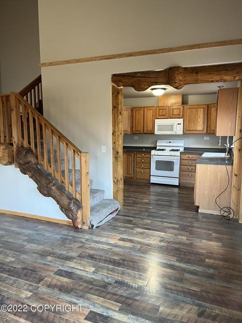 3520 E 72nd St, Anchorage, AK 99507 photo 2