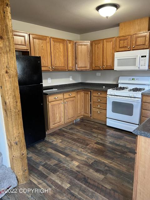 3520 E 72nd St, Anchorage, AK 99507 photo 3