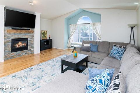 8933 Meadow Park Cir, Eagle River, AK 99577 photo 10