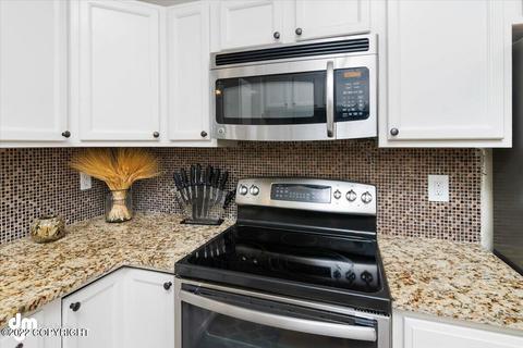 8933 Meadow Park Cir, Eagle River, AK 99577 photo 18