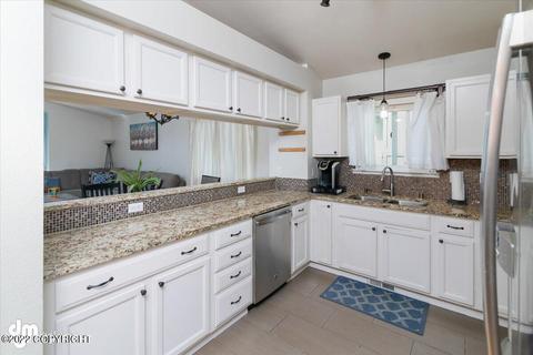 8933 Meadow Park Cir, Eagle River, AK 99577 photo 15