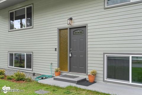 1707 Cara Loop, Anchorage, AK 99515 photo 2