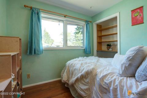 1736 Logan St, Anchorage, AK 99508 photo 26