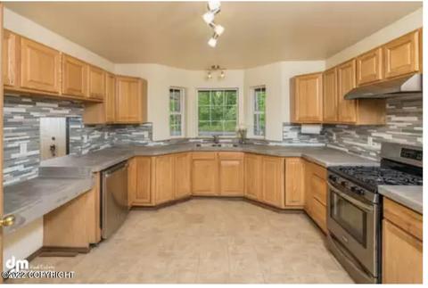 20040 Lori St, Chugiak, AK 99567 photo 1