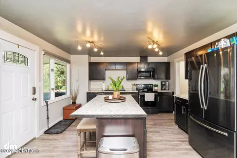 18943 Man O War Rd, Eagle River, AK 99577 photo 6