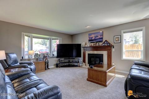 1706 E 58th Cir, Anchorage, AK 99507 photo 11