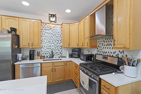 19625 Adrian Ave, Chugiak, AK 99567 photo 5