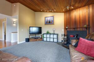 9702 Etolin Cir, Eagle River, AK 99577 photo 5