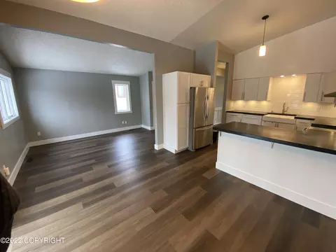 8022 E 32nd Ave, Anchorage, AK 99504 photo 2